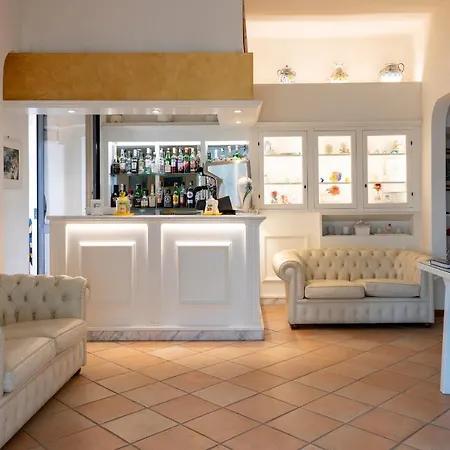 Sylvia Hotel 3*