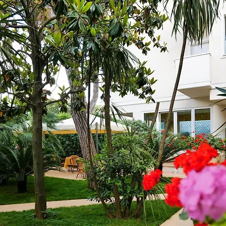 Sylvia Hotel 3*