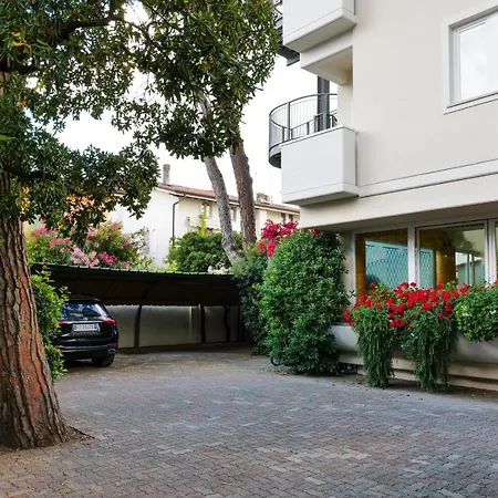 Sylvia 3* Lido di Camaiore