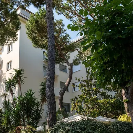 Hotel Sylvia 3*