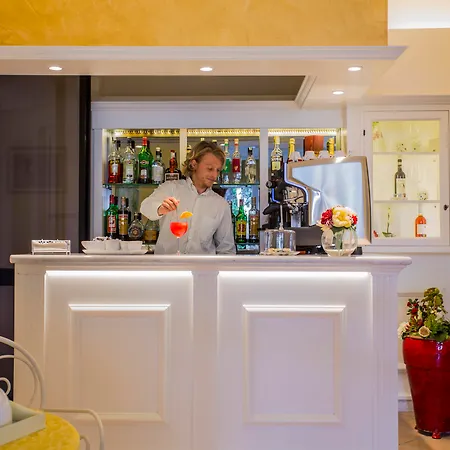 Sylvia Hotel Lido di Camaiore