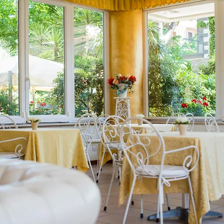 Sylvia Hotel Lido di Camaiore