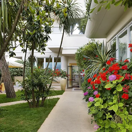 Sylvia Hotel 3*